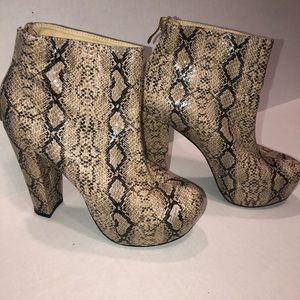 TINSLEY ROAD Y2K Snakeskin Platform Ankle Boot in Tan & Black